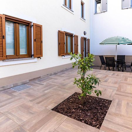 Apartmaji Ema Koper Exteriör bild