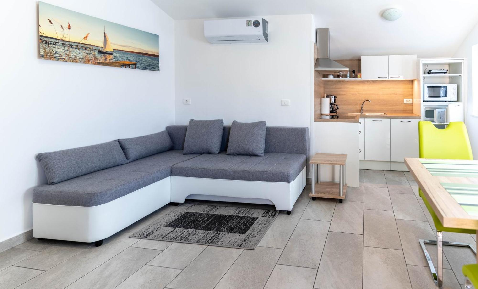 Apartmaji Ema Koper Exteriör bild