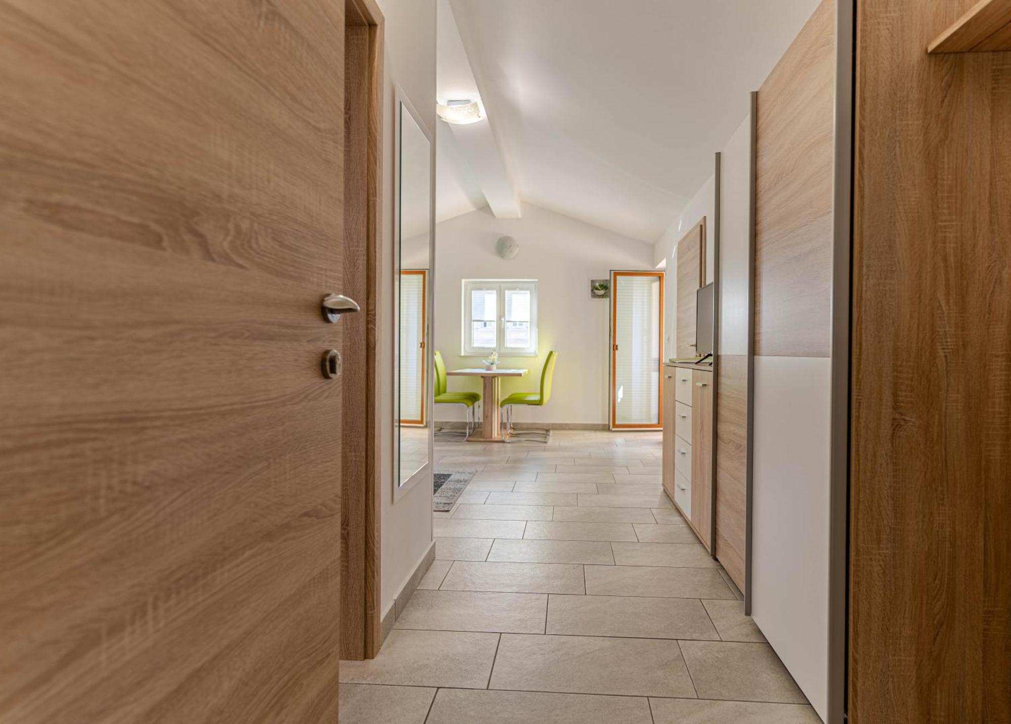 Apartmaji Ema Koper Exteriör bild